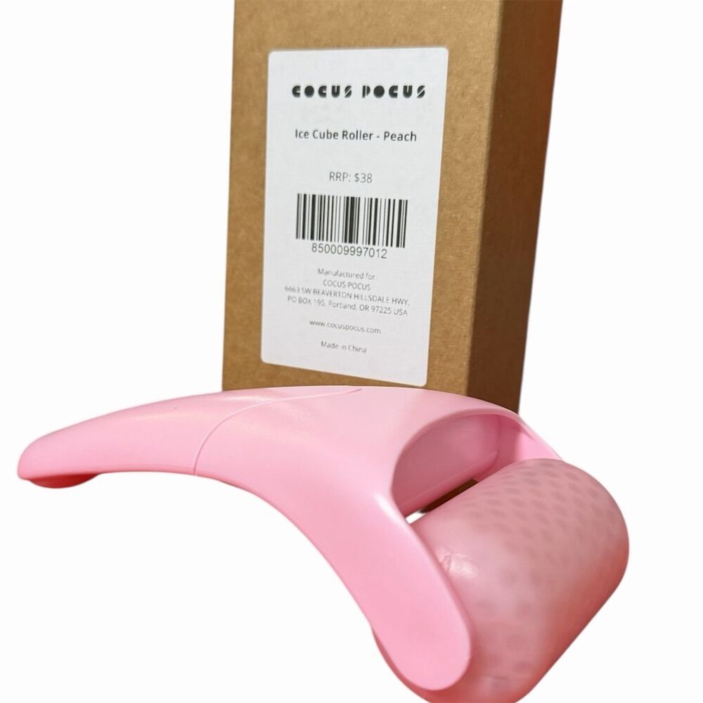 Cocus Pocus Ice Cube Roller Peach Compact Travel-Friendly Tool